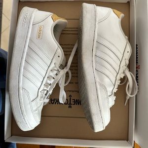Adidas white leather sneakers with golden/ dark ecru heel accent